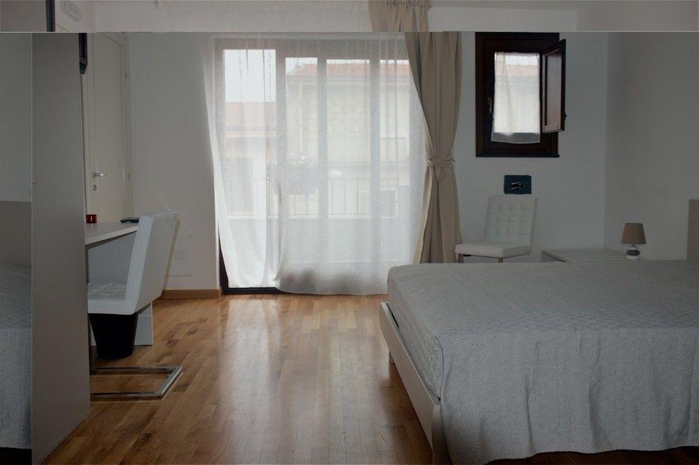 B&B Porta Delle Madonie Campofelice Di Roccella Eksteriør billede