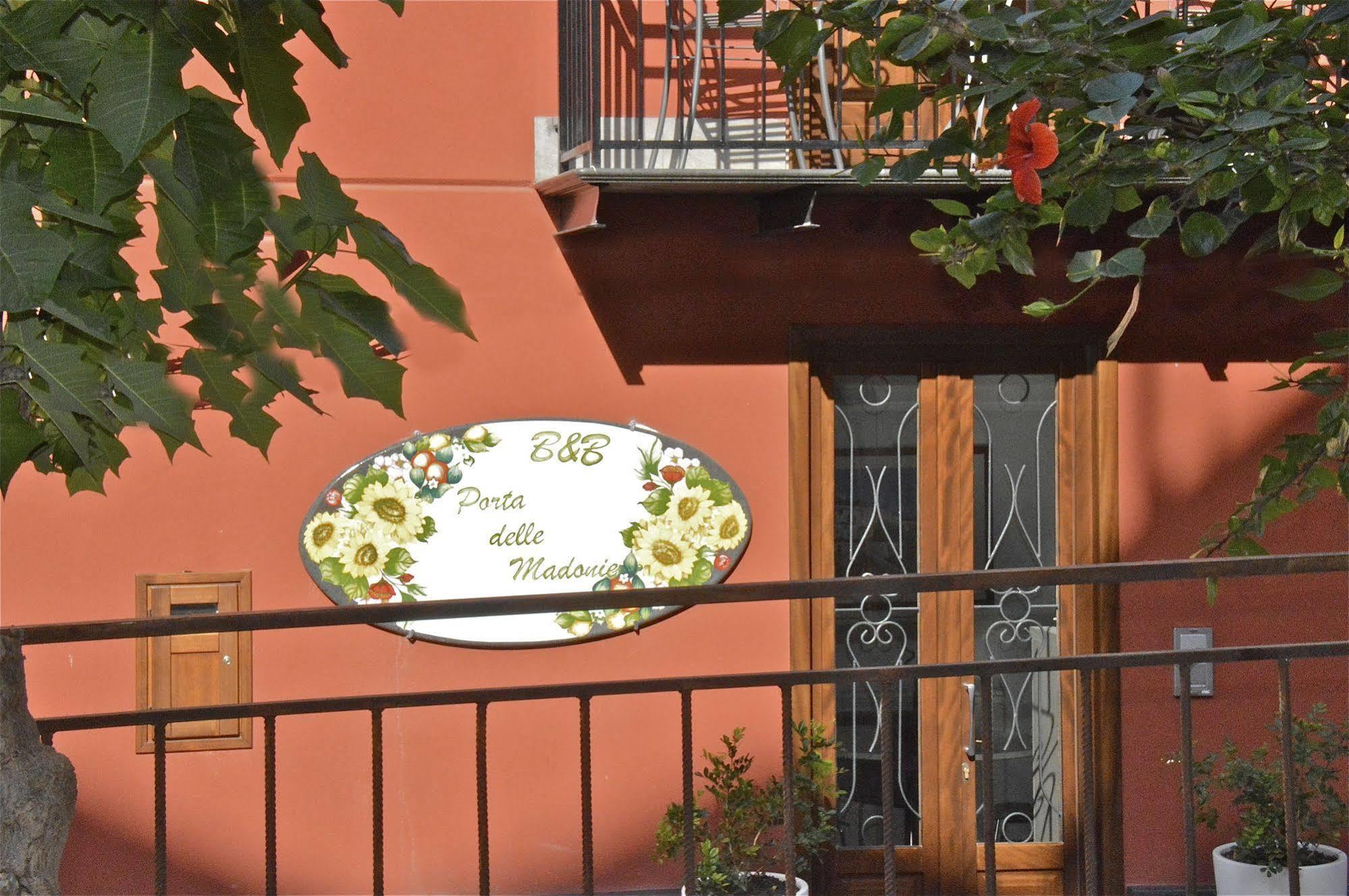B&B Porta Delle Madonie Campofelice Di Roccella Eksteriør billede